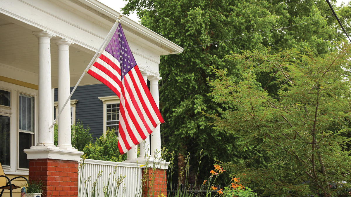 Flag Display Rules for Apartment Balconies and HOA Communities