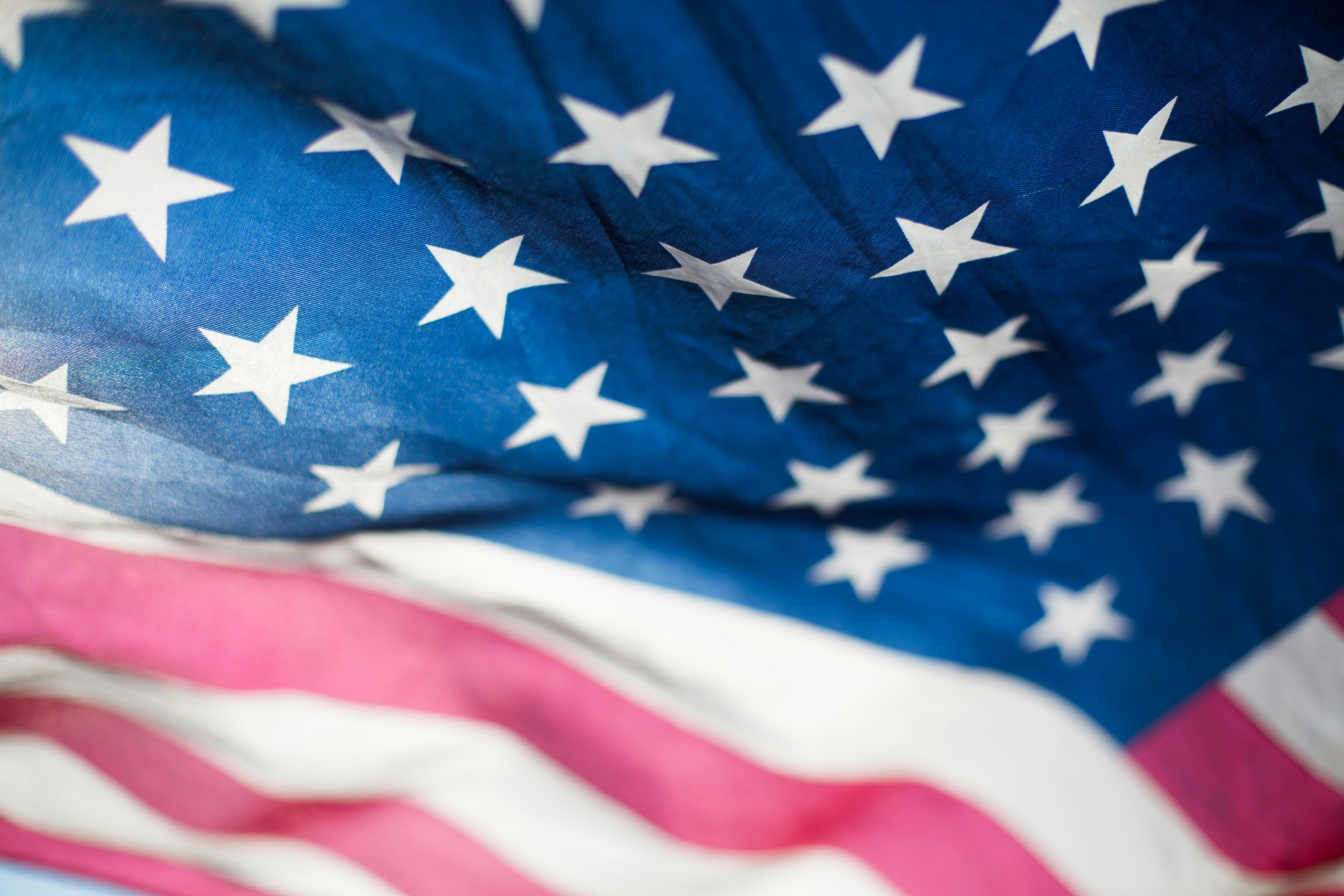 How to Honor the Flag | Colonial Flag