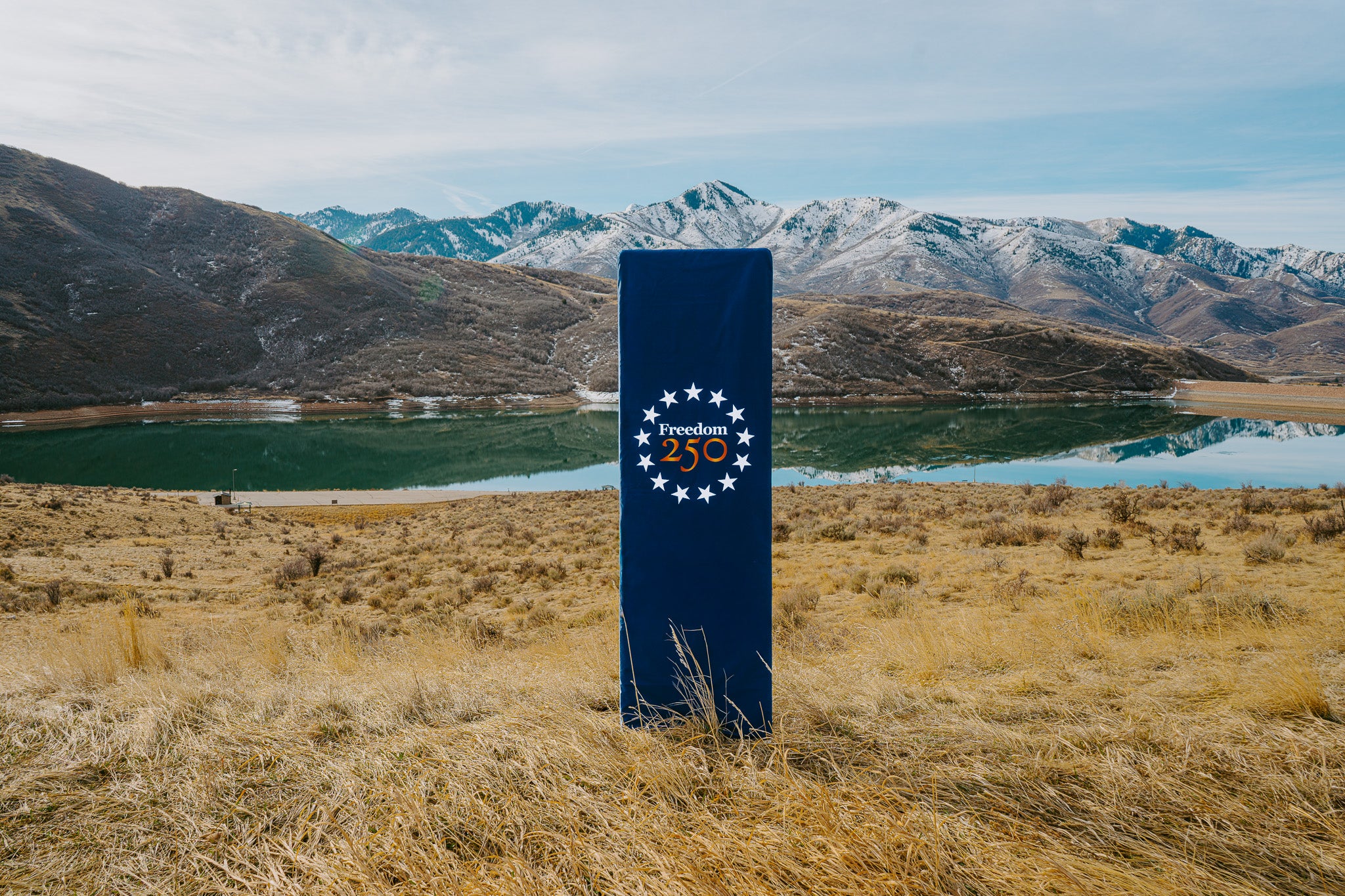 Freedom 250™ Vertical Display Combo